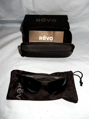 NUEVO EN CAJA Gafas de sol Revo RE 4071 X 11 GY Arnés Negro Mate Polarizado EE. UU. 61-16-135 Foto 1 de 4
