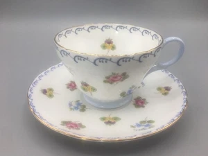 Shelley Teetasse & Untertasse Blumen blauer Henkel Bone China Floral England Vintage - Bild 1 von 23