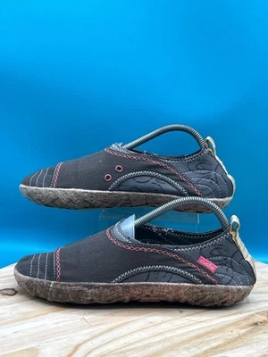 Cushe Charcoal Slip-on Shoes Women's Sz 10 Black Gray Round Toe Sneakers - Image 1 of 4