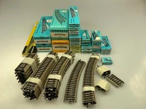 Märklin M-Gleis Konvolut aus 95 Gleisen sehr guter Zustand teilweise OVP - Bild 1 von 2