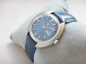 1975 LIP TONNEAU ACIER DAY DATE QUICK SET REMONTAGE MANUEL R572 GARANTIE 2 ans - Picture 1 of 16