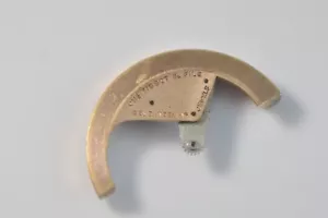 movement part rotor oscillating weight and axle TISSOT 28.5-21 28.5-1 28-1 28-21 - Picture 1 of 5