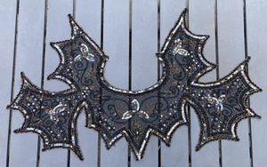 Disfraz vintage de malla con cuentas cuello de murciélago gótico en forma de lentejuelas dorado azul negro - Imagen 1 de 14