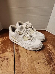 Nike Air Max 90 Leather Shoes Triple White 302519-113 Men's Size 7.5 - Picture 1 of 11