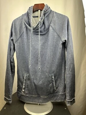 Pullover de manga larga con cuello capucha azul Green Tea para mujer talla pequeña Foto 1 de 4