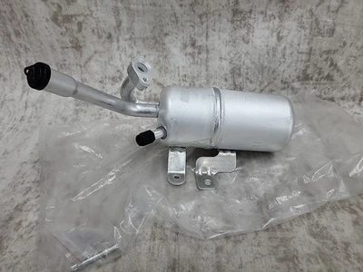 Ford Focus Trockner Klimaanlage Kältemittelsammler Finis 1130332  XS4H-19E647-AH - Image 1 of 4