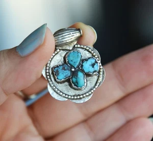 Antique Tibetan turquoise pendant, early 19s century (V523) - Photo 1 sur 4