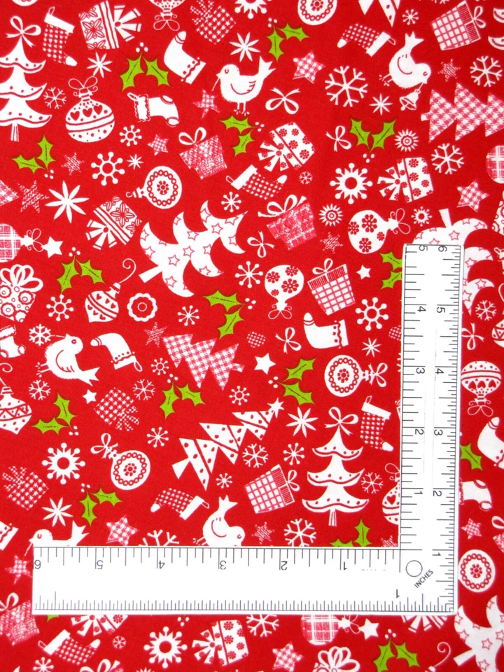 Adorno de árbol de Navidad tela de lanzamiento copos de nieve acebo rojo algodón por yarda Foto 1 de 1