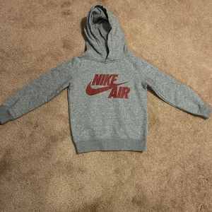Youth Size 6 Kids Nike Air Gray With Red Letters Hoodie - Picture 1 of 3