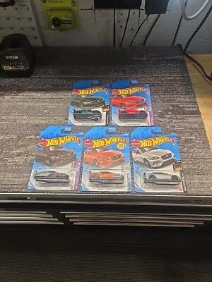 hot wheels jaguar xe sv project 8 lote de 5 todos los colores diferentes Foto 1 de 4