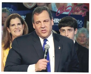 Chris Christie Signed Autographed 8 x 10 Photo NJ Governor Commentator E - Picture 1 of 1