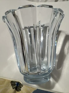 Mid Century SWEDISH HEAVY CRYSTAL ICEBLUE VASE Signed By The Artist CM - Picture 1 of 7