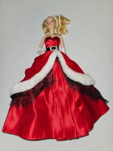 Barbie 2007 Holiday Barbie (D1) - Picture 1 of 4