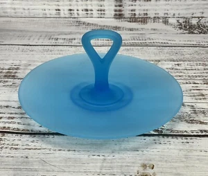 VINTAGE BLUE SATIN GLASS TIDBIT SERVING TRAY dessert plate treat - Picture 1 of 4