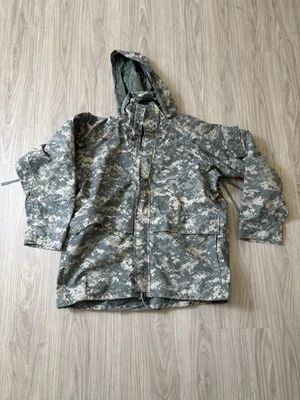 US Army ECWCS Parka Jacket Mens Large Universal Camo Cold Weather Hooded Coat - Image 1 of 4
