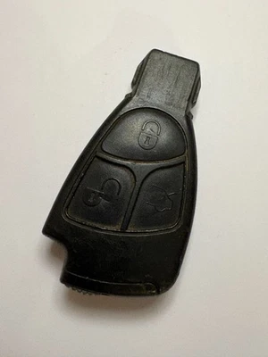 GENUINE MERCEDES 3 BUTTON REMOTE KEY FOB FOR C ML E B CLS S CLASS ETC #07 - Image 1 of 3