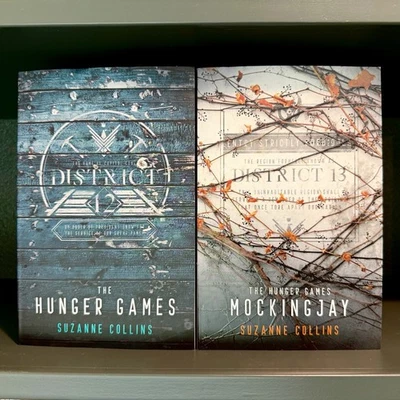The Hunger Games and Mockingjay 10th Anniversary UK paperback by Suzanne Collins - Image 1 of 4