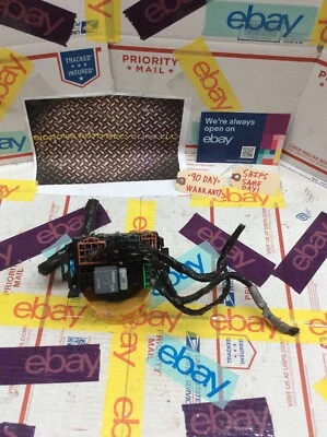 2000 2001 2002 2003 GMC YUKON XL * FUSE BOX RELAY JUNCTION * w/ WIRE HARNESS *OE - Image 1 of 4