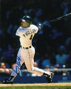 TONY PHILLIPS   DETROIT TIGERS  ACTION SIGNED 8x10
