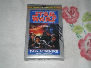 STAR WARS - DARK APPRENTICE by KEVIN J. ANDERSON - AUDIO -FM- *Signed* - Imagen 1 de 1