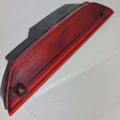 Tercera luz de freno con tornillos Honda Accord Hatchback 1988-1991 Foto 1 de 4