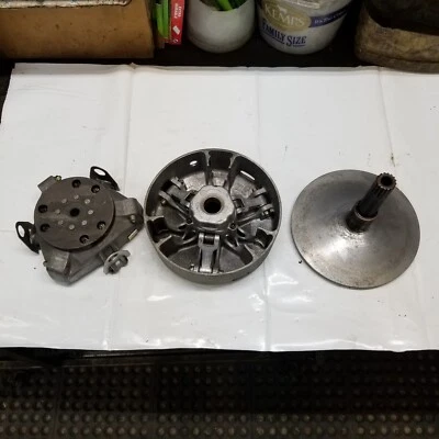 1999-2003 Skidoo MXZ Renegade adrenaline 700 ZX primary drive clutch 417222411 - Image 1 of 4