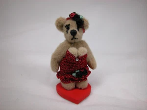 World Of Miniature Bears Dollhouse Miniature 2.25" Dolly Bear #724 CLOSING - Picture 1 of 3