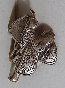 CUBIERTA DE SILLA DE MONTAR DE COLECCIÓN CON BOTONES PLATEADA OCCIDENTAL - Imagen 1 de 2