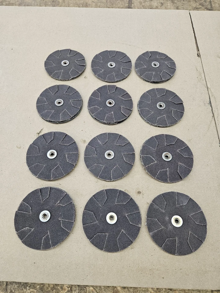 Overlap Discs 3 1/4" Diameter 80 Grit 4 Layer Slotted 3-1/4" (12-PACK) Abrasive  - Image 1 of 4