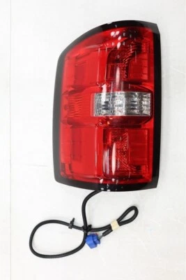 NUEVO OEM GM Lámpara de luz trasera lateral del conductor 23424737 GMC Sierra 2500 HD 3500 HD 2015 Foto 1 de 4