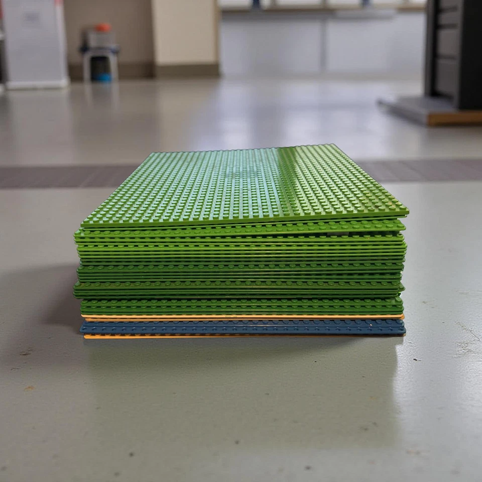 Lego Lote de 10 Placas Base Verde Oscuro/Luz 10"x10" PLACAS BASE Foto 1 de 1