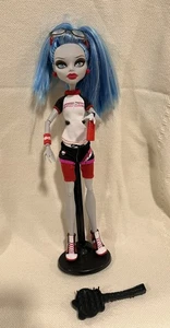 2008 Monster High Ghoulia Yelps Doll and Doll Stand & Comb - Picture 1 of 10