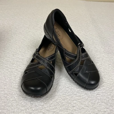 Clark Women’s Mary Jane Black Leather Shoes Size 8 - Image 1 of 4