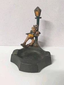 Gusseisen Stabaschenbecher Betrunkener hält Lampenmast Vintage Sammlerstück  - Bild 1 von 10