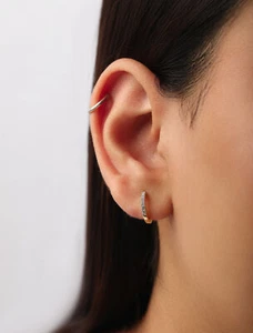 Pendientes de aro Huggie de oro de 14 K 0,18 quilates con diamantes genuinos joyería fina - Imagen 1 de 9