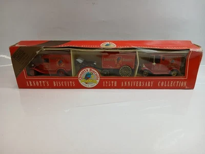 Lledo Arnott's Biscuits 125th Anniversary Collection 3 van set - Special Ltd Ed - Image 1 of 4