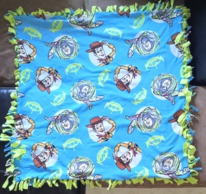 Toy Story Woody, Buzz Light Year und Aliens 50" x 50" Fleecedecke. Disney - Bild 1 von 6