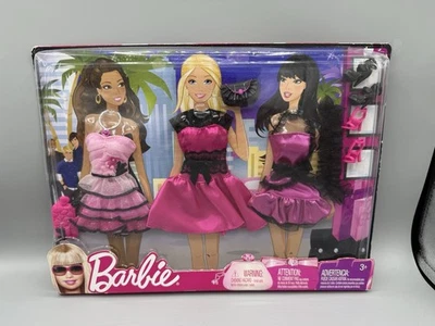 2009 Mattel Barbie Moda Conjunto de Regalo Rosa VIP Club Vestidos de Noche 3 Trajes Zapatos Foto 1 de 4