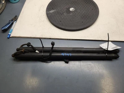 Puntales de maletero Porsche Macan 2015-2018 Power Lift usados OEM Foto 1 de 4