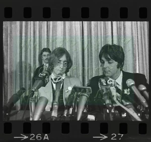 BEATLES - JOHN LENNON - PAUL MCCARTNEY - ORIGINAL NEGATIVE & SCAN - USE ANYWHERE - Picture 1 of 1