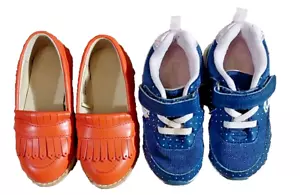 Scarpe bambina 2 paia taglia 6 ~ Oshkosh & Janie e Jack ~ usate - Foto 1 di 6