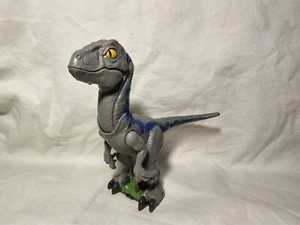 Jurassic World Primal Blue Velociraptor Dinosaur Chomp Action Figure Toy 2021 - Picture 1 of 8