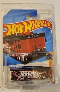 2024 HOT WHEELS TREASURE HUNT AIN’T FARE B Case Transit Bus World Tour - Picture 1 of 5