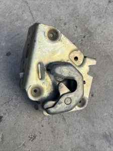 1966 1967 1968 1969 Ford Ranchero Tailgate Passenger Side Latch 66 67 68 69 A3 - Picture 1 of 8