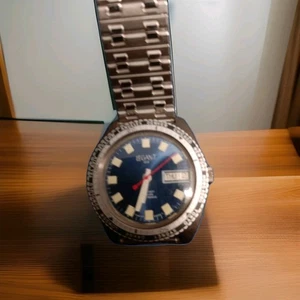 LeGant le grant is electronic swiss diver watch . . vintage runs great, classi - Picture 1 of 2