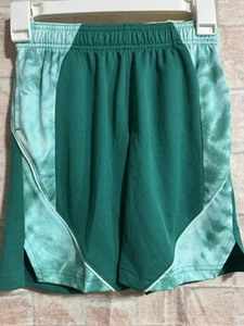 All In Motion Boys Size Small 6/7 Train Shorts Green Multicolor - Picture 1 of 2