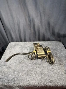 Dell 65W-AC Adapter HA65NS1-00      R5 - Picture 1 of 8