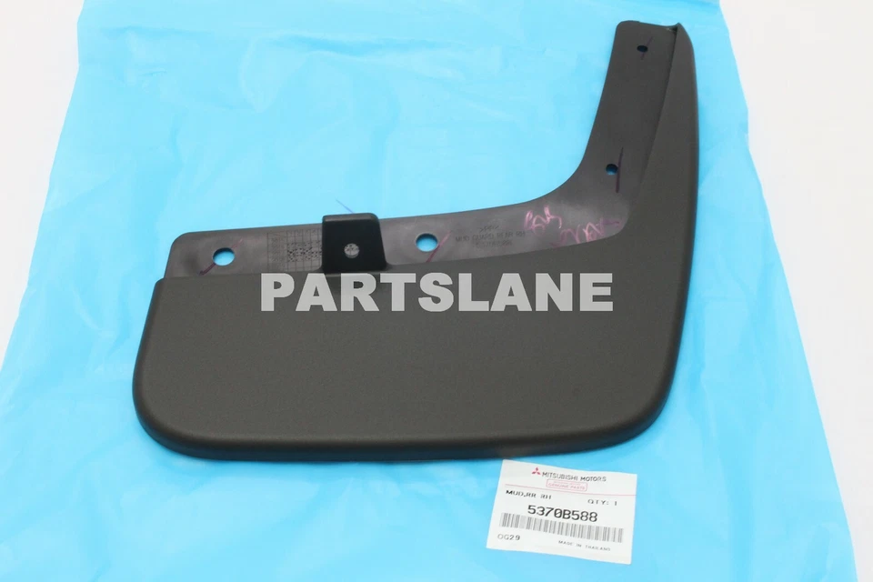 Rear L R Mud Splash Guard Genuine Fits Mitsubishi PAJERO Montero Sport 2016 2018
