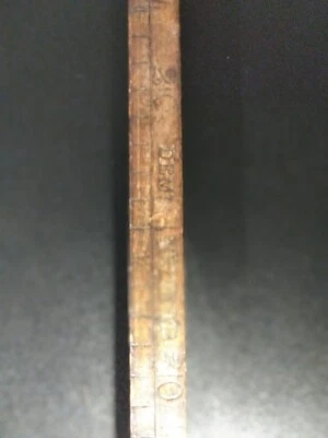 Ancien demi mètre en bois gradué pour mesure de tissus - Photo 1/4