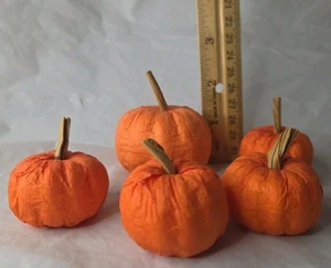 5 Dollhouse Miniature Fall Paper Medium Sz Pumpkins Halloween Craft Decorations - Picture 1 of 5